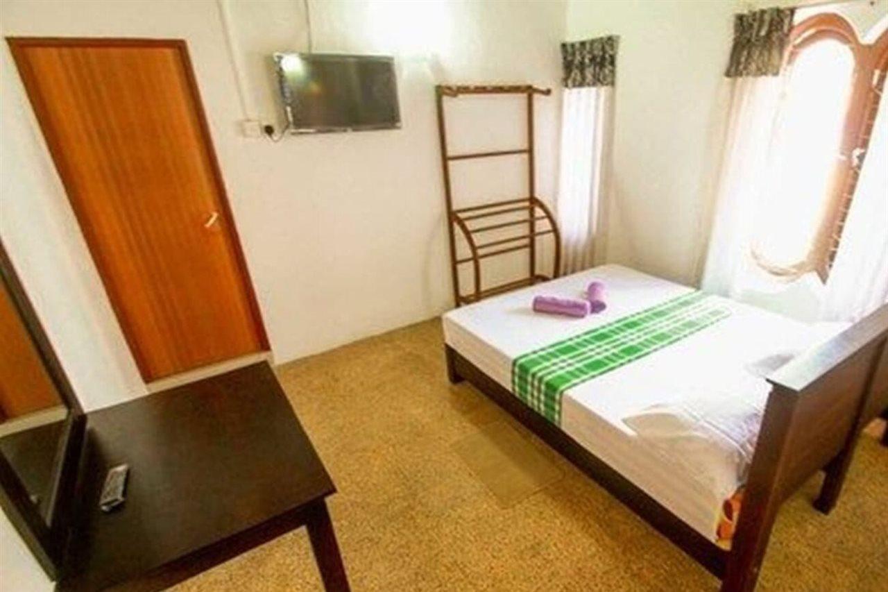 Yoho Relax On Simon Otel Kolombo Dış mekan fotoğraf