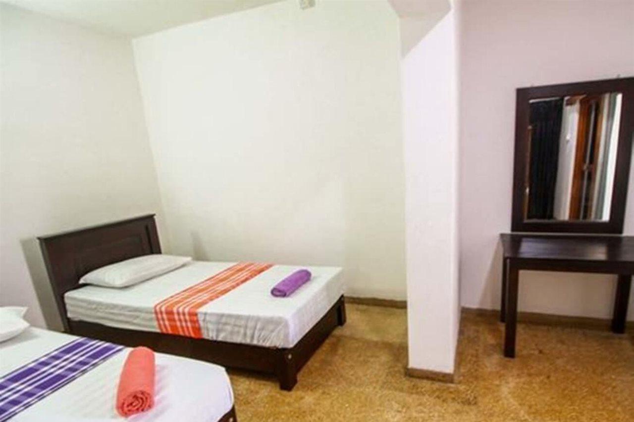 Yoho Relax On Simon Otel Kolombo Dış mekan fotoğraf